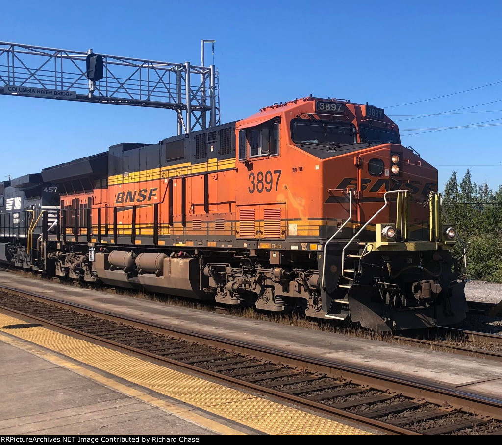 BNSF 3897